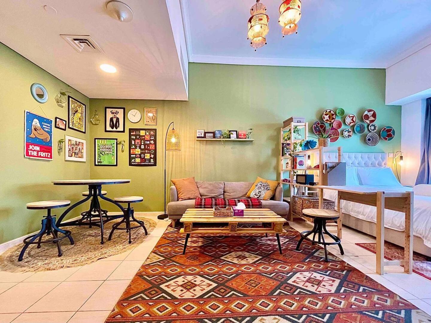 Rustic Elegance By The In Jlt Apartment *